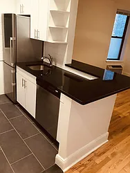 Rented by Metropolis Real Estate of Manhattan