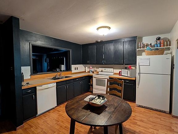 3rd image of 2306 Cortez Rd