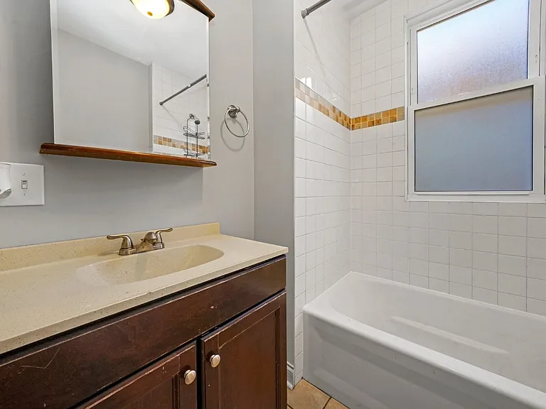 1532 Lombard Ave — Photo 15