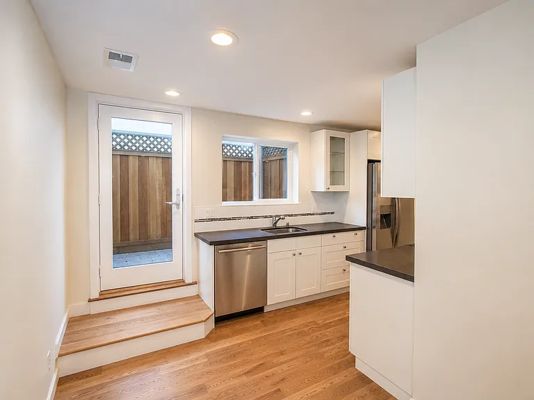 51st St. 366 (Under Warranty) — Photo 10