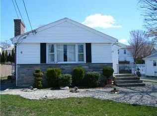 4 Oregon Ave, North Providence, RI 02911