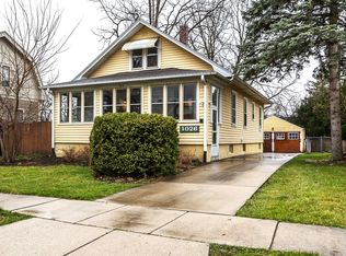 1026 Hill Ave, Elgin, IL 60120