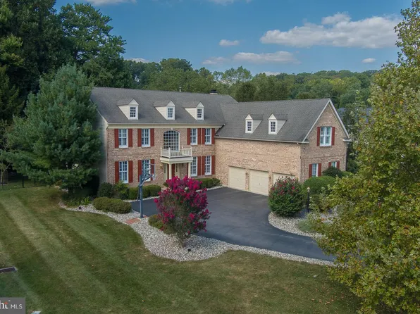 305 Bond Ct, Exton, PA 19341