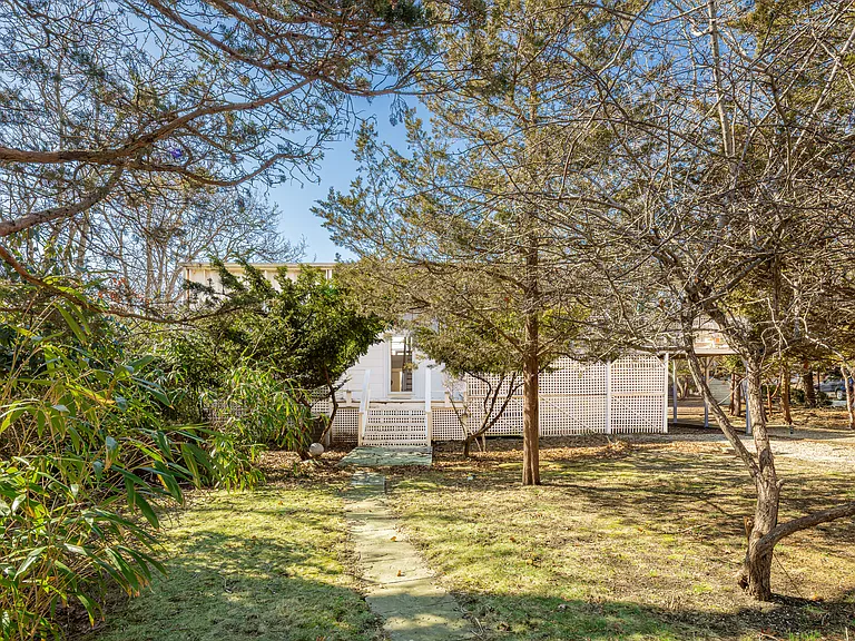 20 Bay Inlet Rd — Photo 29