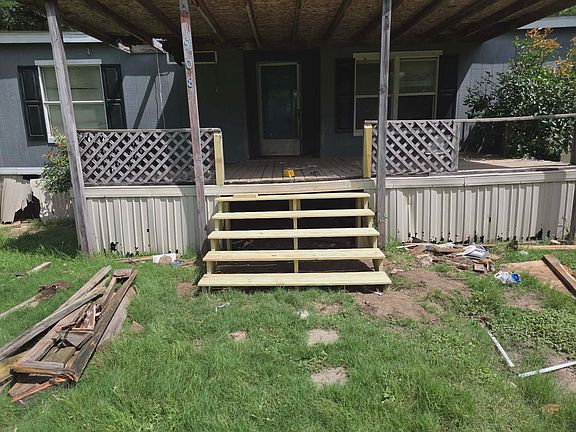 2nd image of 908 Bells Chapel Cir