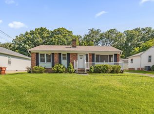 1125 Countryside Dr, High Point, NC 27265