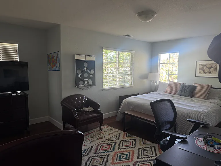 2592 Tamworth Ln — Photo 10