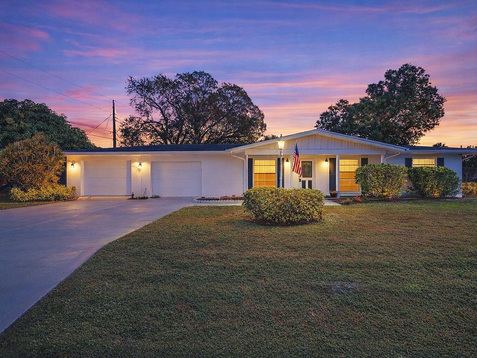 1st image of 501 NE Oleander Avenue