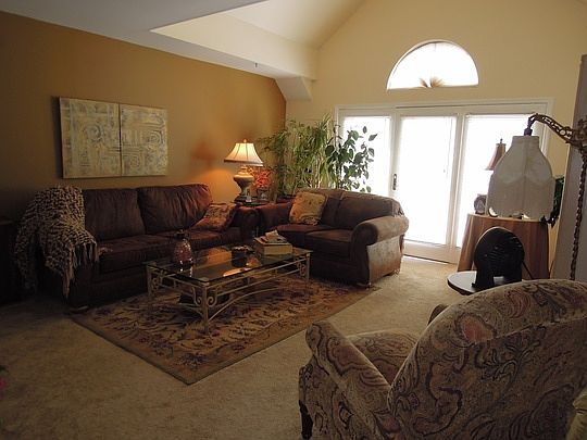 2nd image of 23 Hawley Gln