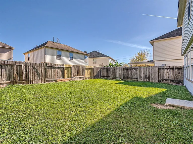 11010 Walkup Way — Photo 22