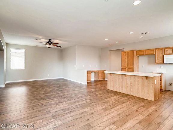 4th image of 11252 Campanile St