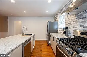 2424 E Parris Dr — Photo 8