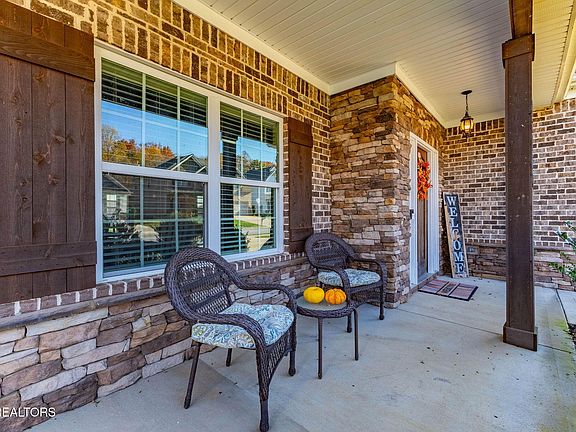 2nd image of 12170 Woodhollow Ln