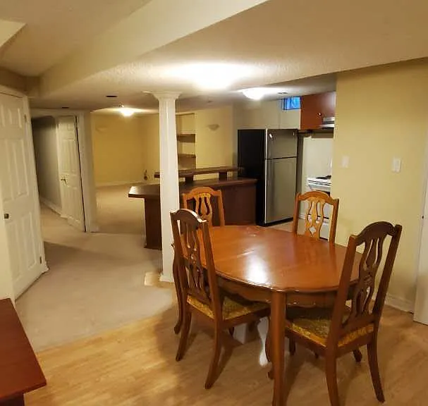 167 Surbray Grv — Photo 9