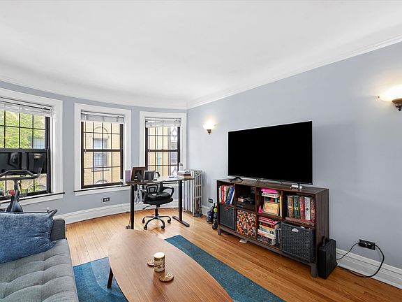 3rd image of 4205 N Kedvale Ave APT 2B