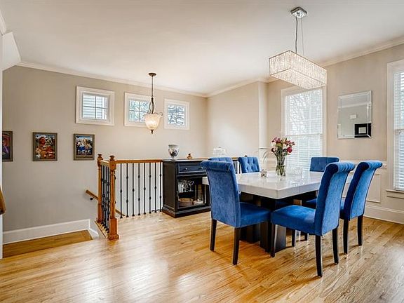 3rd image of 3012 Gaston Cir SE