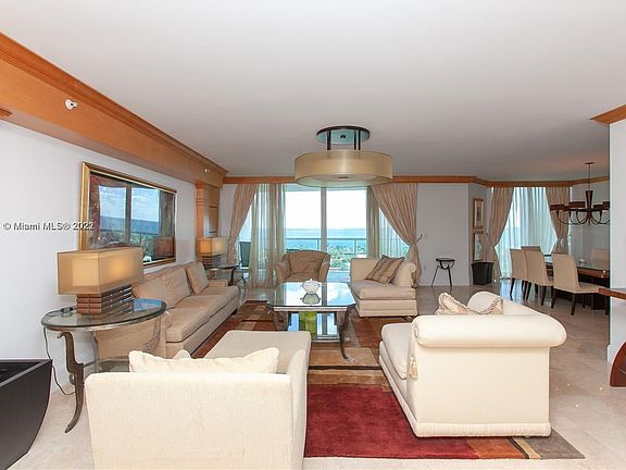 3rd image of 20201 E Country Club Dr APT 1802