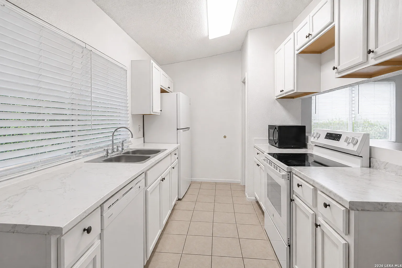 3 bed, 1259 sqft, $1,450 — Photo 2