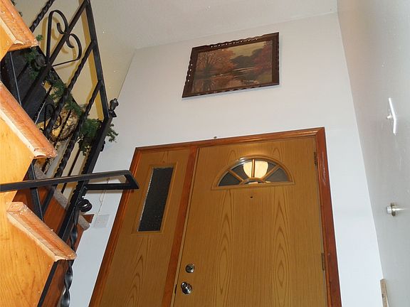 2 Story Foyer