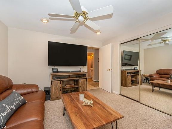 3rd image of 56 Mayfair Dr