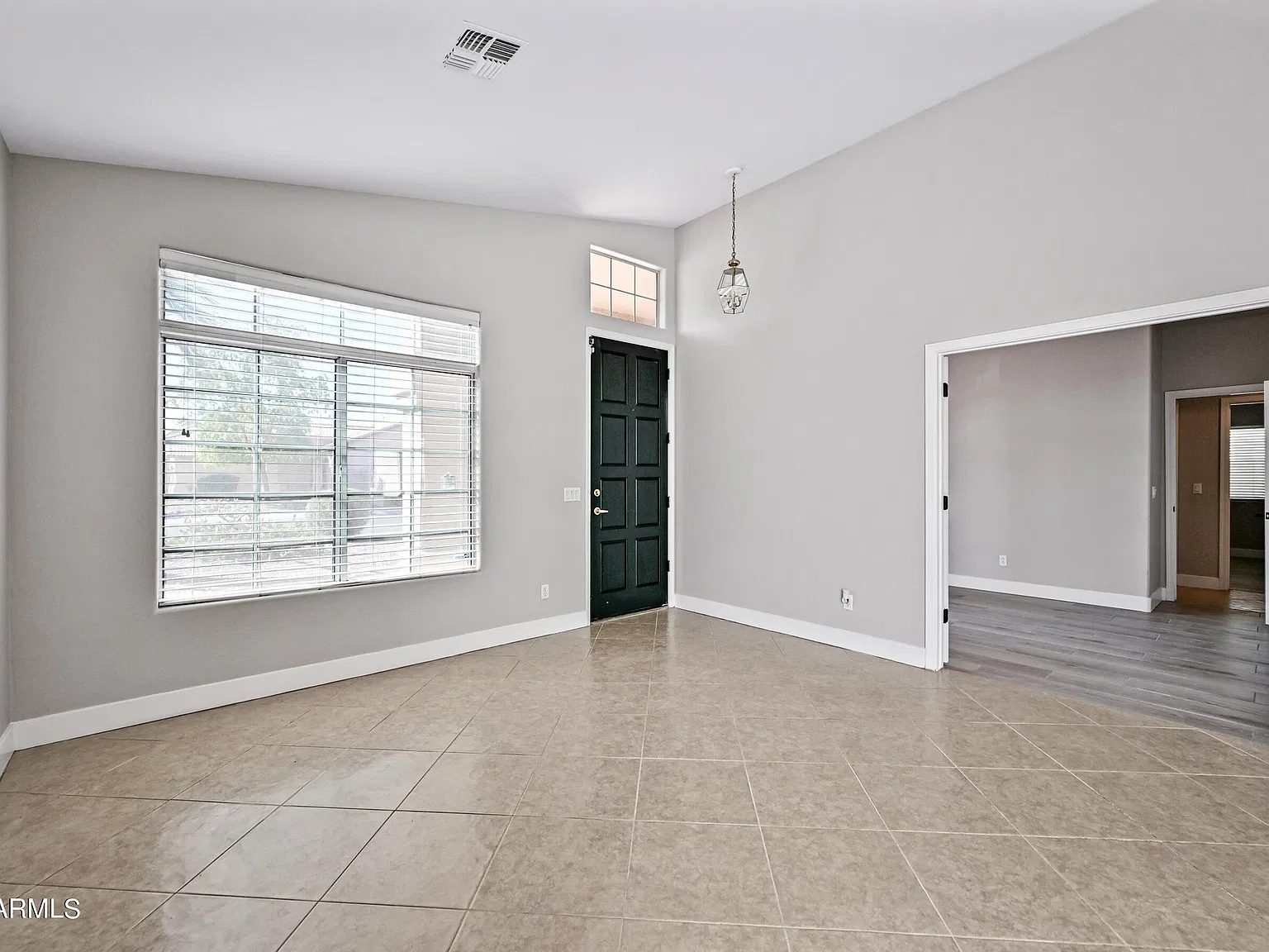 4 bed, 1900 sqft, $2,250 — Photo 3