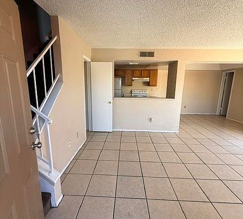 3rd image of 4411 E PUEBLO Avenue
