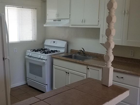 2nd image of 915 Tuolumne Blvd APT 10
