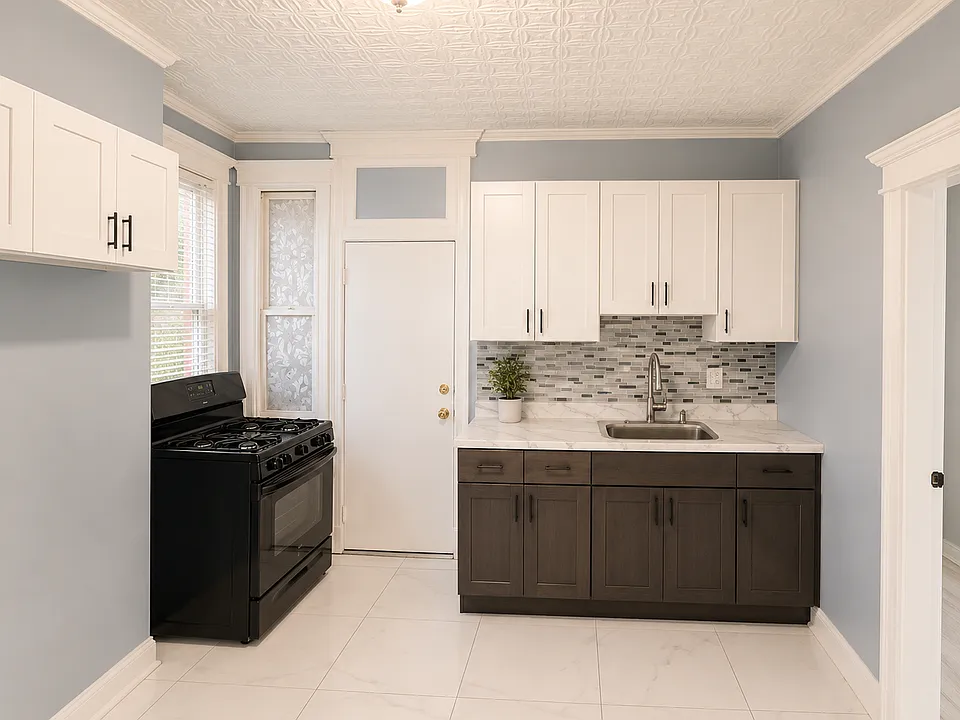 170 Linden Ave #1