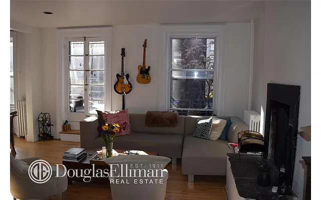 Rented by Douglas Elliman | media 22