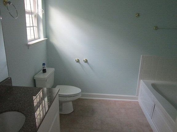 5th image of 76 White Oak Ct #76
