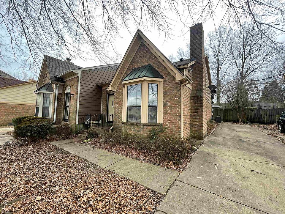 1st image of 5879 Plum Valley Dr