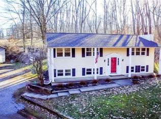 450 Leslie Rd, Valencia, PA 16059