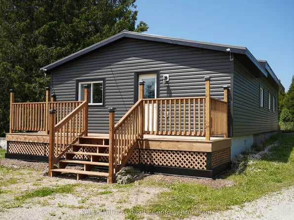 23 Stokes Bay Rd, Northern Bruce Peninsula, ON N0H 1W0