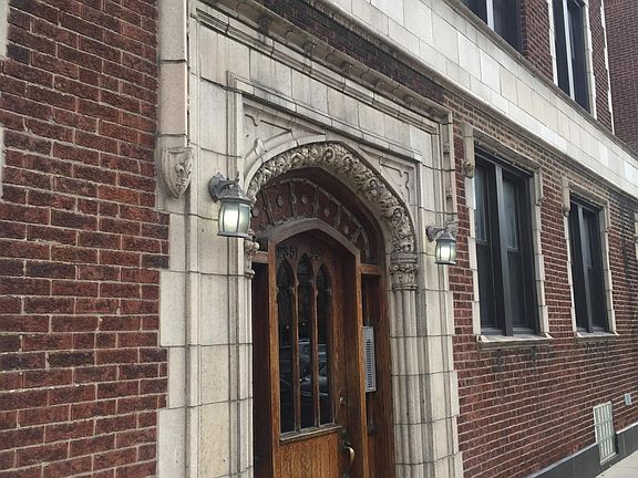 2nd image of 2351 W Wilson Ave APT 311