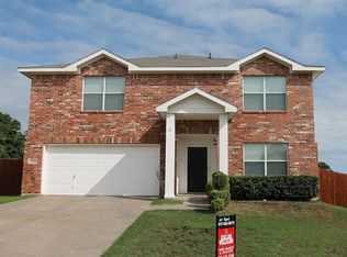 7529 Hedgewood Ct, Fort Worth, TX 76112