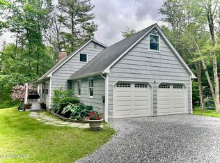230 Middle Rd, Austerlitz, NY 12017