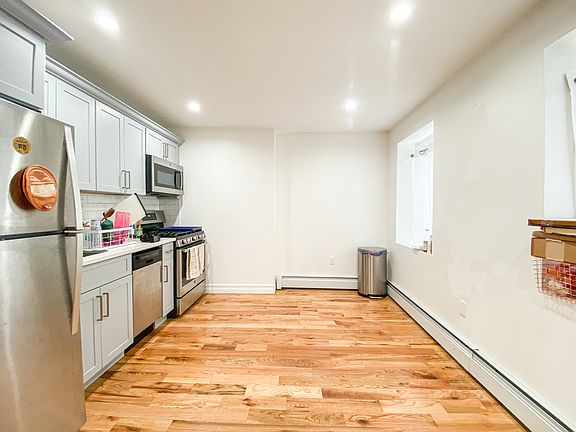 2nd image of 510 Lafayette Ave #1