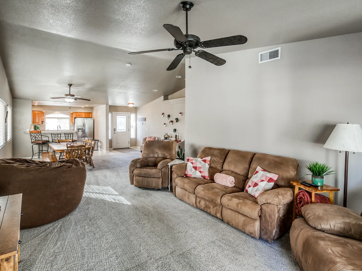 E Desert Palms Dr, Fort Mohave — Photo 3