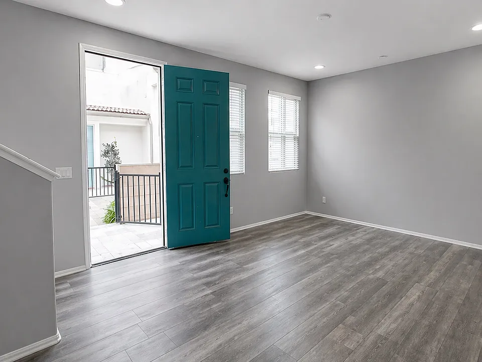 6393 Peacock Ct