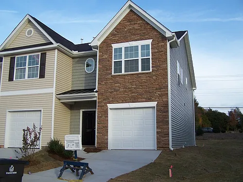 2377 Hartfield Cir Photo 1