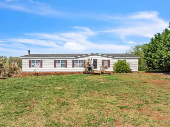 1339 Foster Rd, Inman, SC 29349