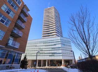 485 Richmond Rd #810, Ottawa, ON K2A3W9