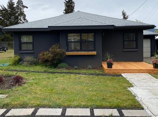 1822 B St, Hood River, OR 97031