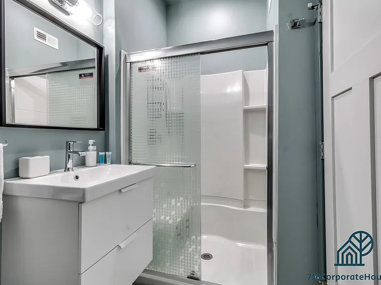 44 E Utica St #3B — Photo 21