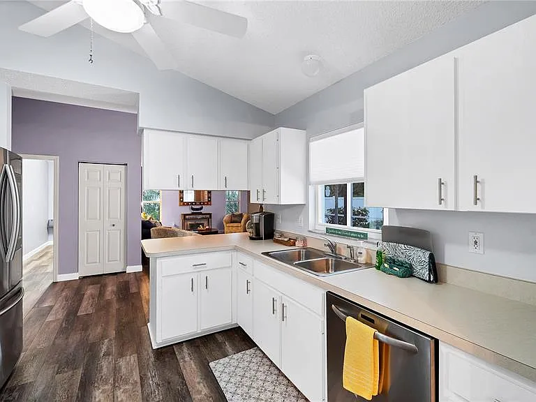 5219 Inverness Dr — Photo 23