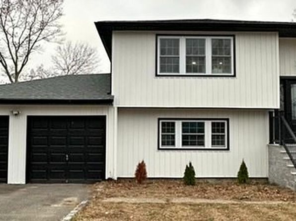 202 Crystal Brook Hollow Rd