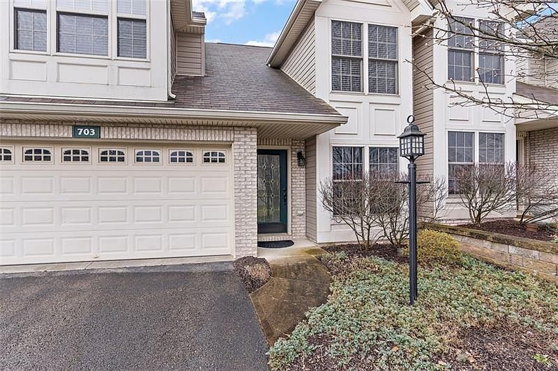 703 Manor Dr, Oakdale, PA 15071 Zillow