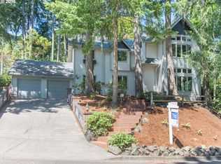 124 Spencers Crest Dr, Eugene, OR 97405