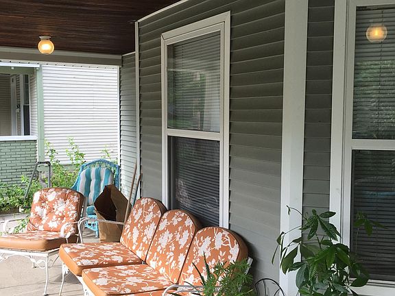 Great shared front porch
