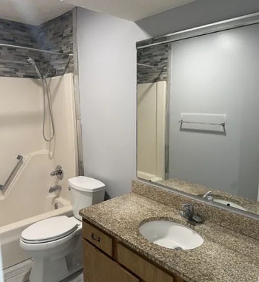 3405 Holiday Ct — Photo 3